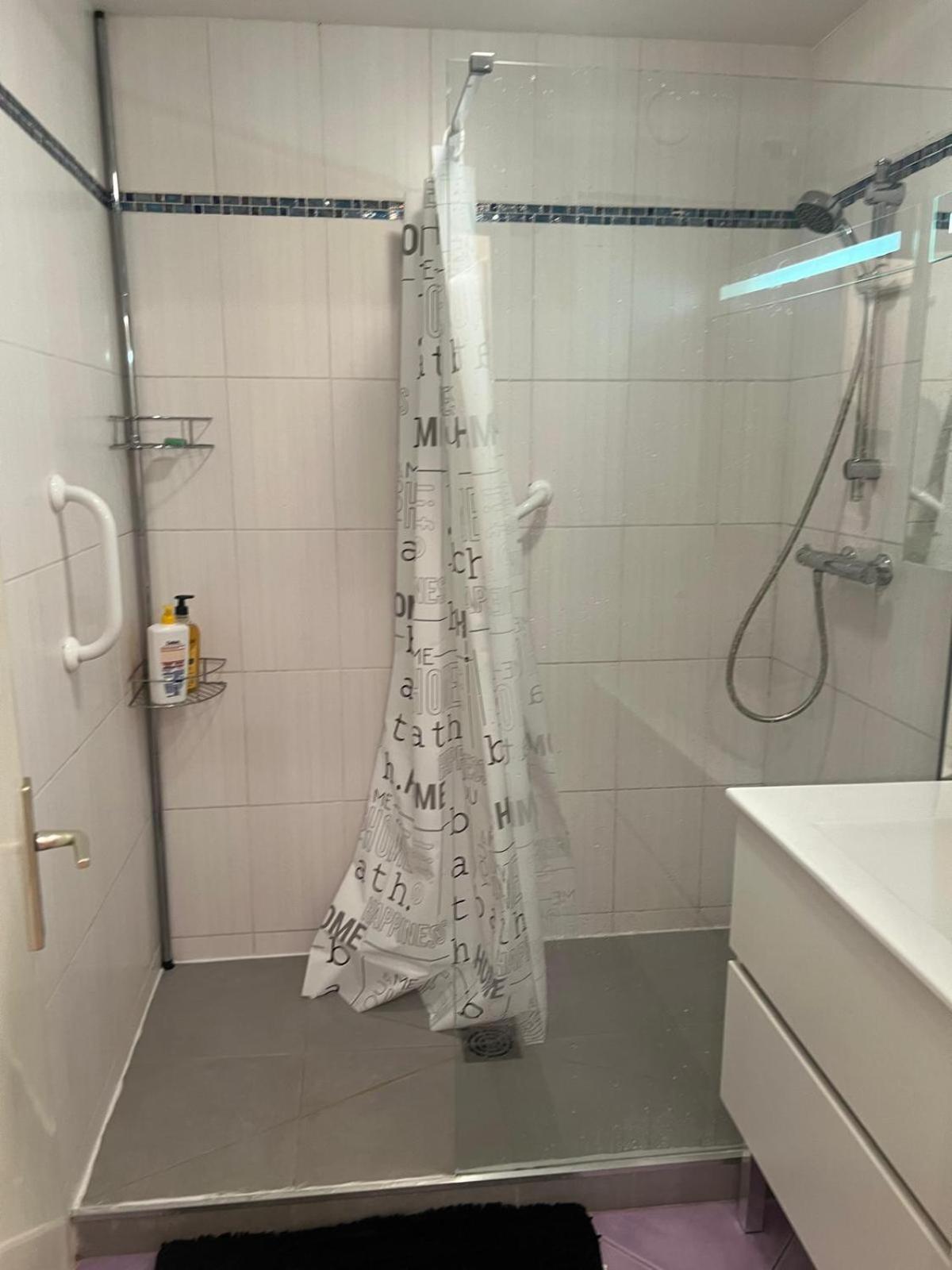 Champion Suites Sarcelles Kültér fotó