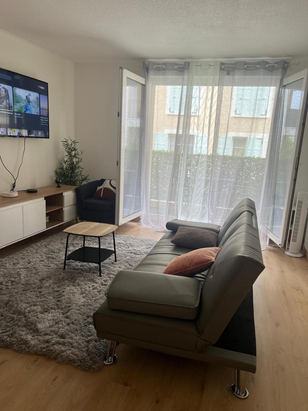 Champion Suites Sarcelles Kültér fotó